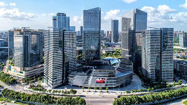2025_press_release_divestment_Hong-Leong-City-Center-Suzhou_Mobile_2025-01-16-074522_uble.jpg